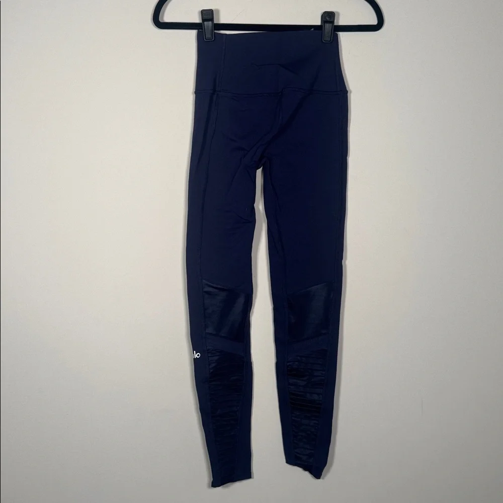 ALO Yoga High Waist Moto Legging in Navy - XS